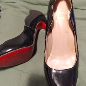 Louboutin Hot Chick pump